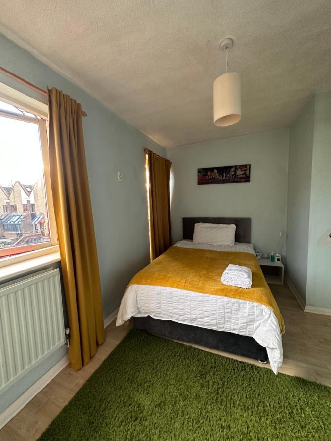Cozy Private Room For Single Use 伦敦 外观 照片